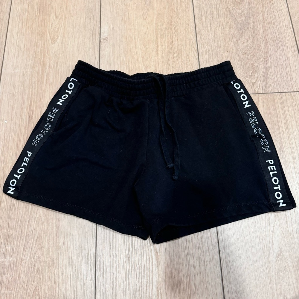 Women’s Peloton black shorts M workout exercise gear athletic running bike
